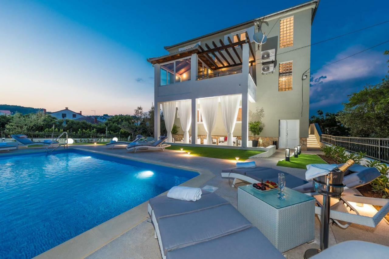 Apartments Very Good Life Preko Exterior photo