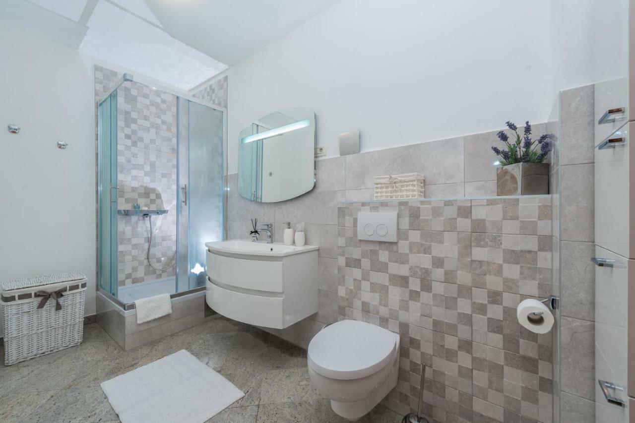 Apartments Very Good Life Preko Exterior photo